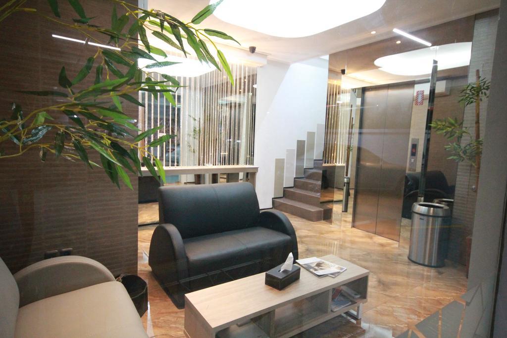 Harvia Suites Kebon Jeruk Jakarta Extérieur photo