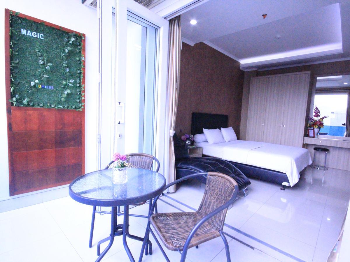 Harvia Suites Kebon Jeruk Jakarta Extérieur photo