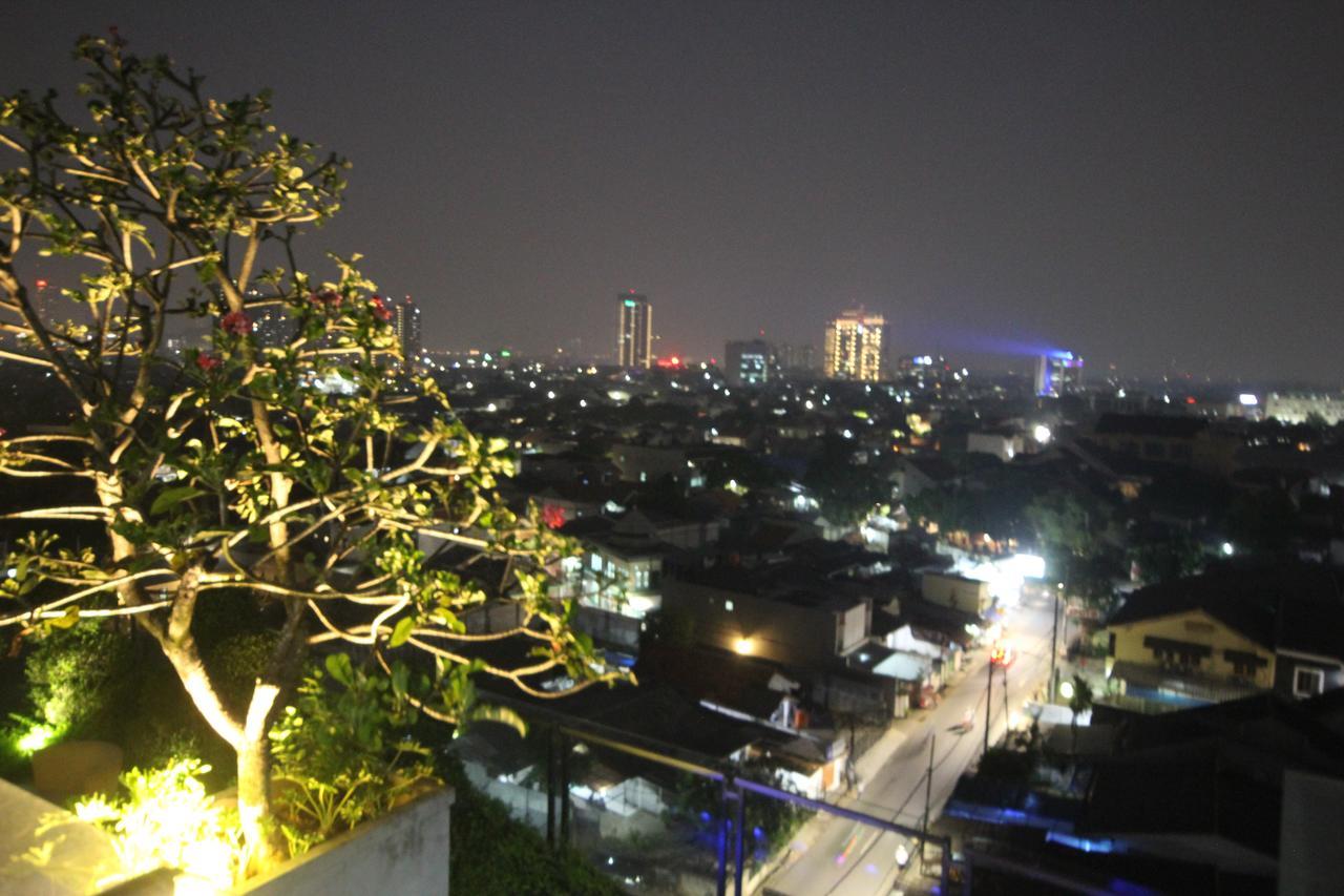 Harvia Suites Kebon Jeruk Jakarta Extérieur photo