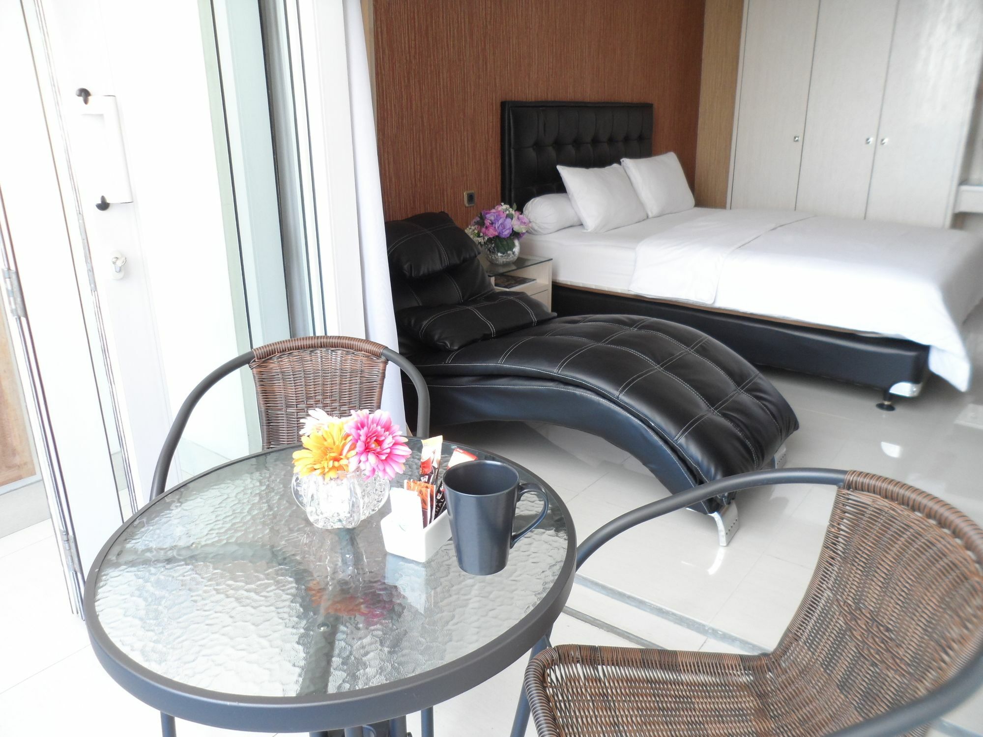 Harvia Suites Kebon Jeruk Jakarta Extérieur photo