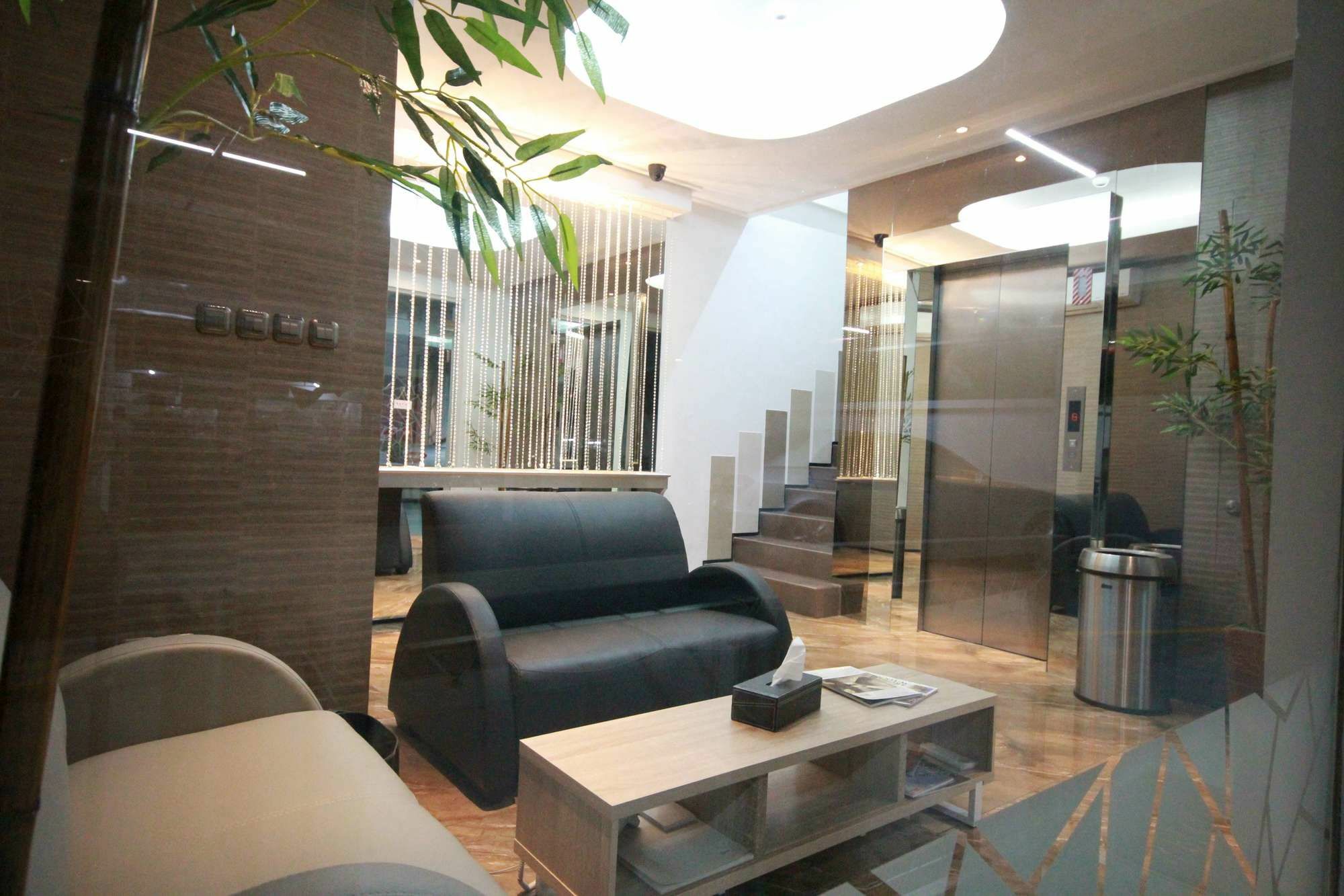 Harvia Suites Kebon Jeruk Jakarta Extérieur photo